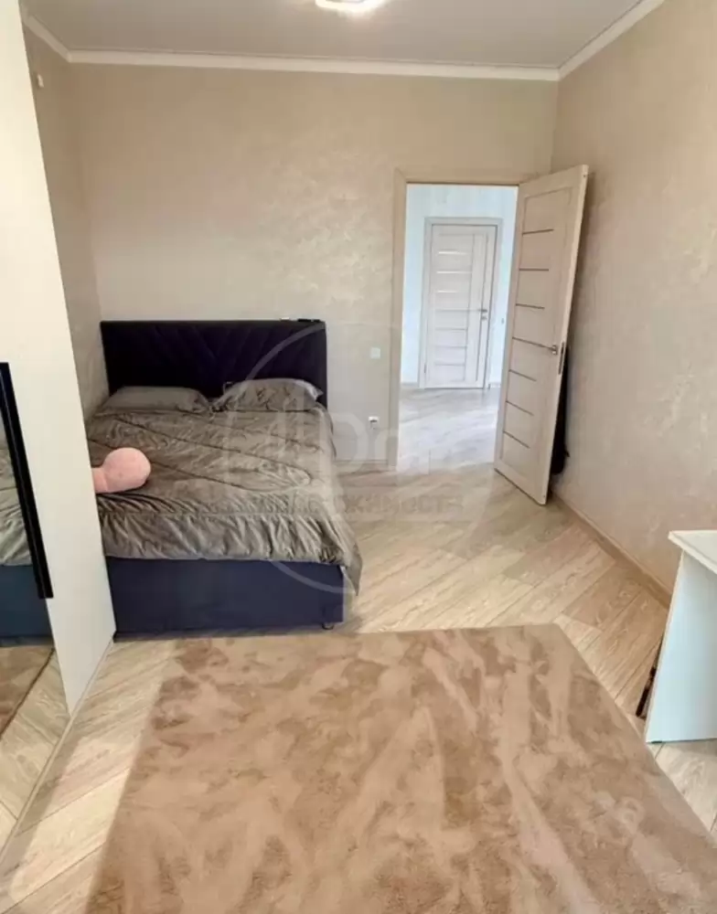 1000306682