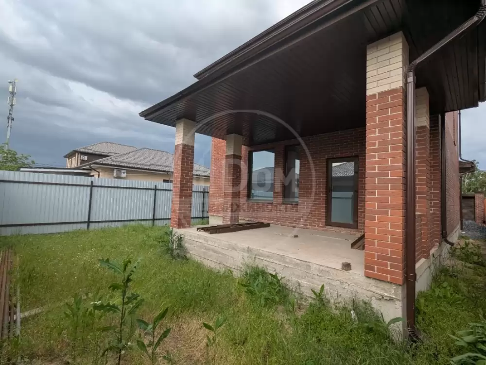 42585