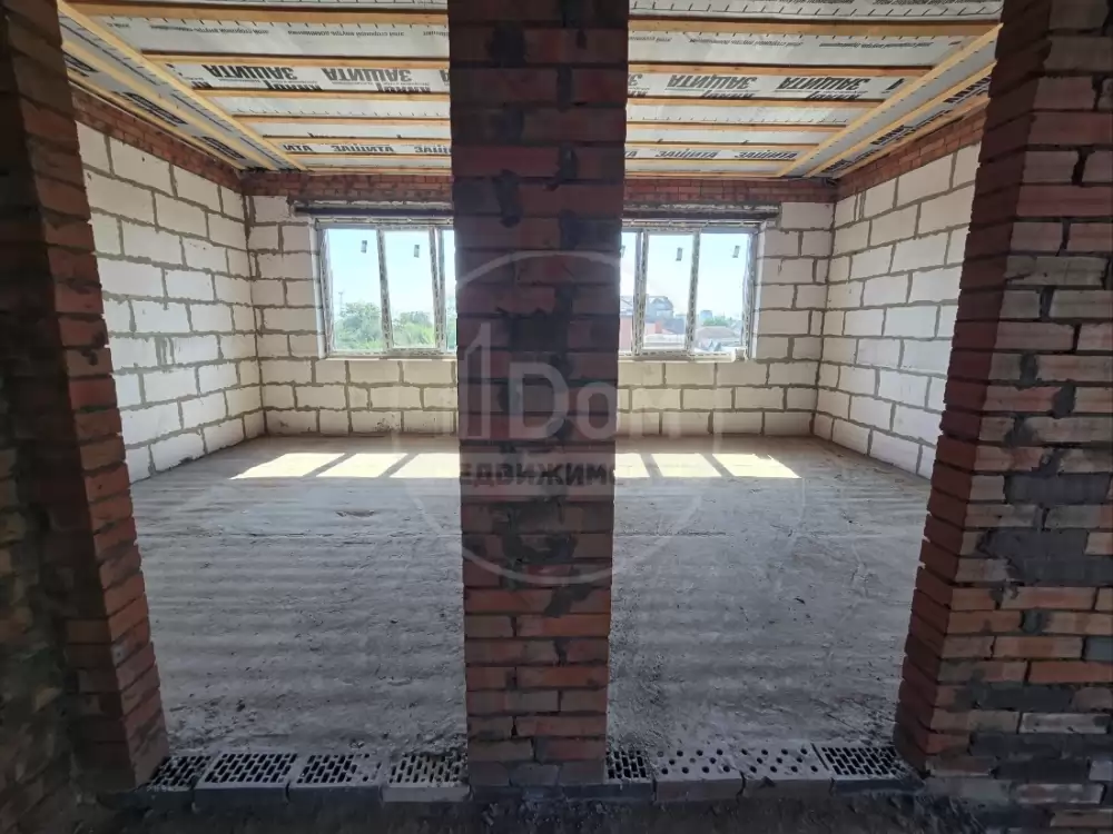 1000298023