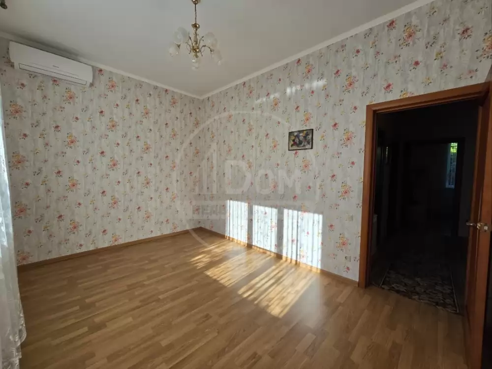 1000294736