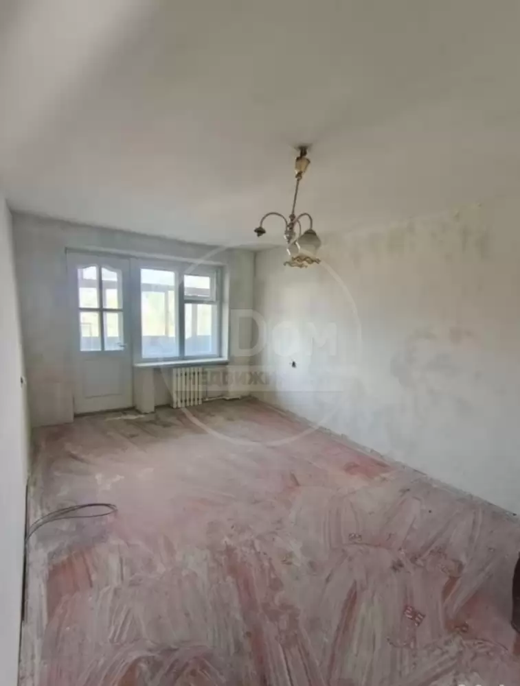 1000298439